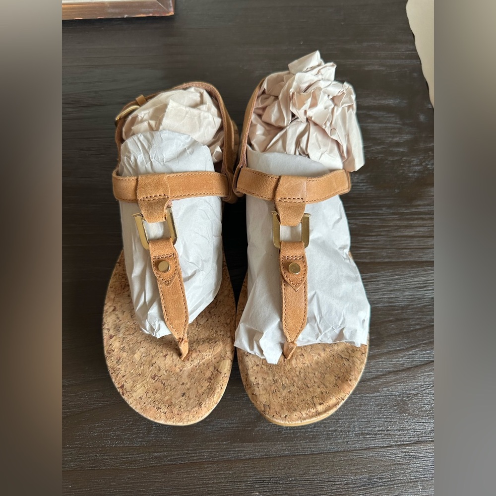 UGG Aleigh Sandals